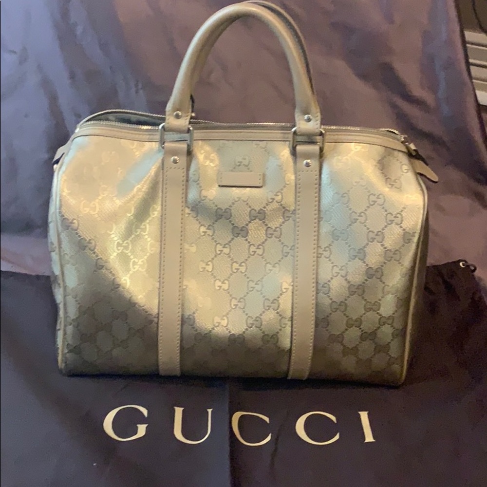 Gucci gorgeous shiny gold purse